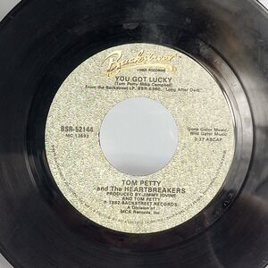 45 Record Tom Petty & The Heartbreakers You Got Lucky/Between Two Worlds Accept.